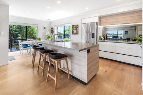 Photo of property in 1/56 Aberfeldy Avenue, Highland Park, Auckland, 2010