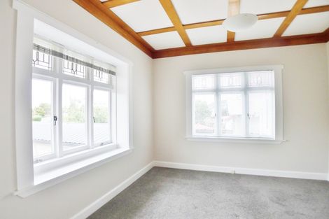 Photo of property in 6 Admiral Beatty Avenue, Mount Roskill, Auckland, 1041
