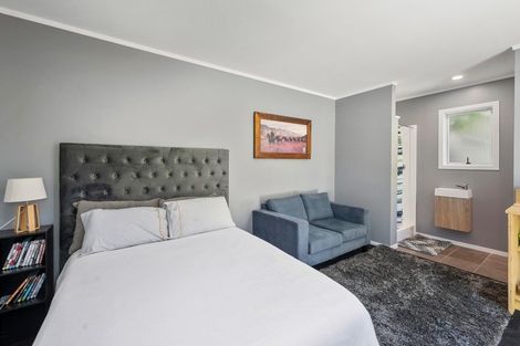 Photo of property in 17 Irwin Place, Kinloch, Taupo, 3377