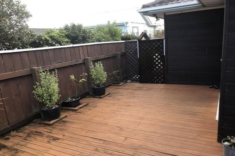 Photo of property in 2/212 Waterloo Road, Hutt Central, Lower Hutt, 5011