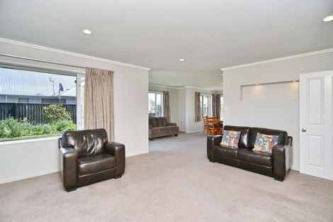 Photo of property in 15 Sycamore Close, Rangiora, 7400