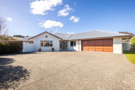 Photo of property in 12 Montrose Place, Highlands Park, New Plymouth, 4312