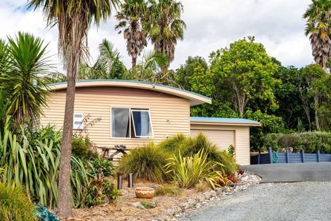 Photo of property in 6 Cullen Road, Waipu, 0582