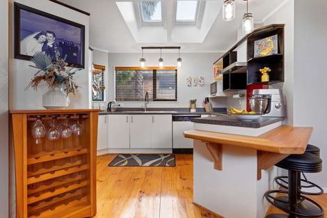 Photo of property in 43 Ranui Street, Dinsdale, Hamilton, 3204