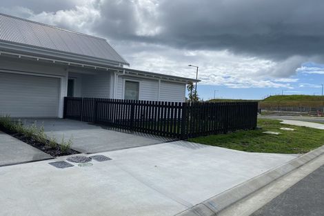 Photo of property in 2 Toka Lane, Red Beach, 0932