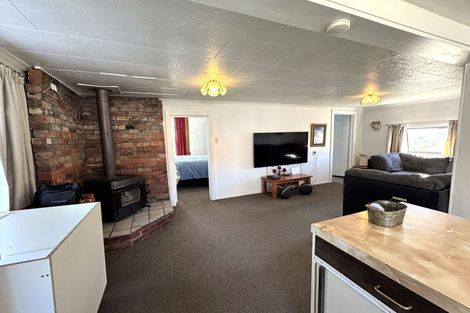 Photo of property in 82 Salcombe Street, Kaitangata, 9210