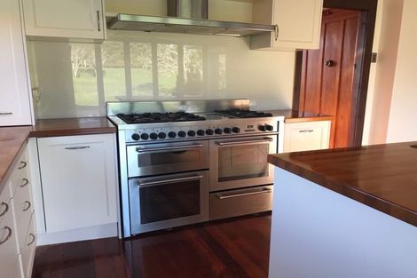 Photo of property in 5 Maungakiekie Avenue, Greenlane, Auckland, 1051