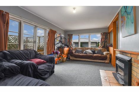 Photo of property in 8 Fairview Road, Western Heights, Rotorua, 3015