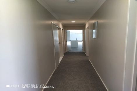 Photo of property in 28 Combat Street, Papakura, 2110