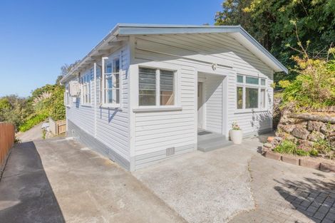 Photo of property in 7 Smale Terrace, Hospital Hill, Napier, 4110