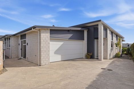 Photo of property in 29 Harding Drive, Papamoa Beach, Papamoa, 3118