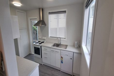 Photo of property in 5 Bay Drive, Titahi Bay, Porirua, 5022