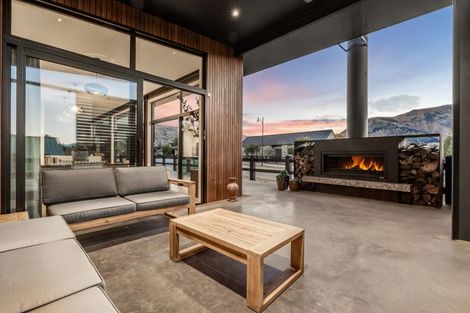 Photo of property in 1 Campbell Road, Wanaka, 9305