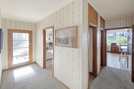 Photo of property in 8 Feltham Street, Hunterville, 4730