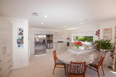 Photo of property in 6 Derry Hill, Churton Park, Wellington, 6037