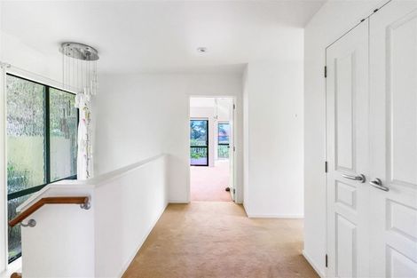 Photo of property in 327c Glenfield Road, Glenfield, Auckland, 0629