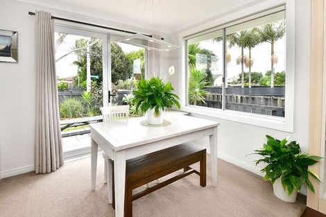 Photo of property in 27 Doment Crescent, Orewa, 0931