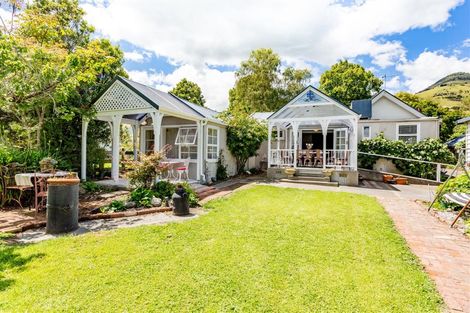 Photo of property in 4511 Christchurch Akaroa Road, Little River, 7591