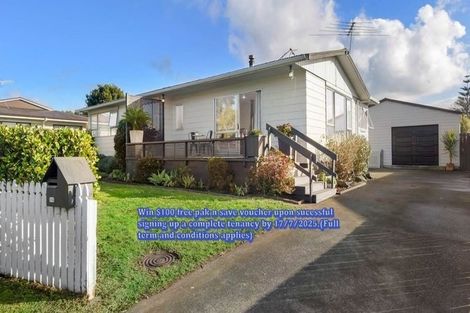 Photo of property in 114 Racecourse Road, Waiuku, 2123