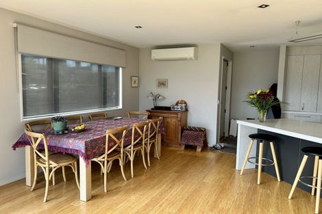 Photo of property in 4 Bovett Place, Wanaka, 9305