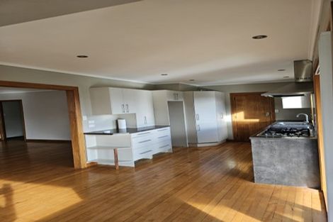 Photo of property in 168 Glengarry Road, Glen Eden, Auckland, 0602