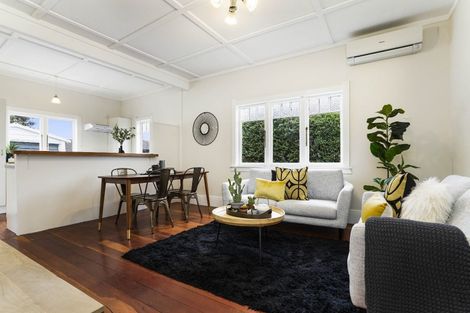 Photo of property in 32 Claude Street, Fairfield, Hamilton, 3214