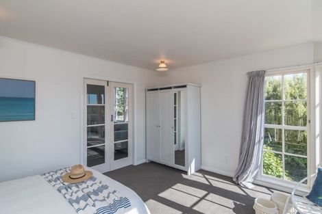 Photo of property in 4 Gavin Road, Raumati Beach, Paraparaumu, 5032