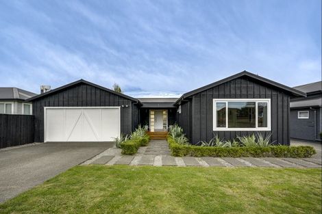 Photo of property in 51 Napier Road, Havelock North, 4130