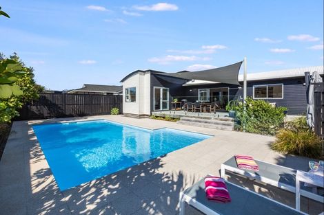 Photo of property in 141 Field Way, Waikanae Beach, Waikanae, 5036