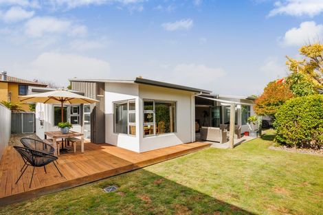 Photo of property in 5 Ake Ake Avenue, Hokowhitu, Palmerston North, 4410