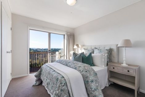 Photo of property in 233 Point View Drive, Dannemora, Auckland, 2016