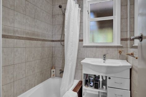 Photo of property in 15 Norfolk Street, Patea, 4520