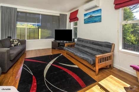 Photo of property in 27a Eastglen Road, Glen Eden, Auckland, 0602