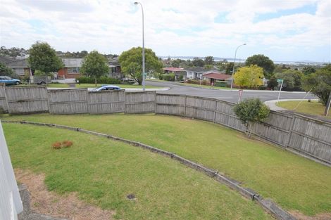 Photo of property in 125 Mcleod Road, Te Atatu South, Auckland, 0610