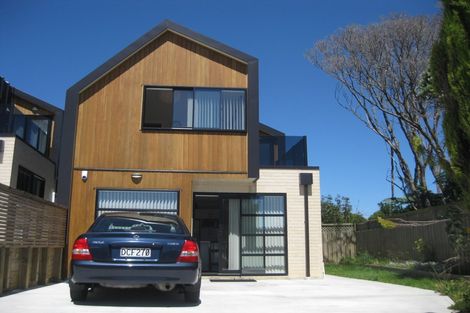 Photo of property in 23 Petherick Crescent, Johnsonville, Wellington, 6037