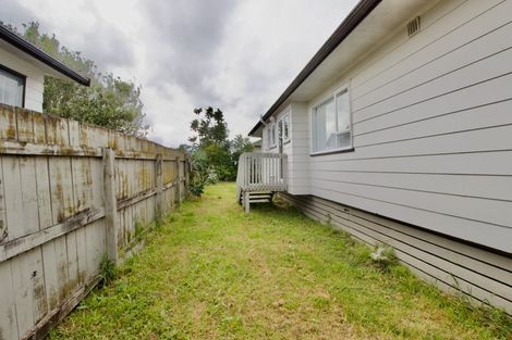 Photo of property in 49 Dungarvon Place, Clendon Park, Auckland, 2103