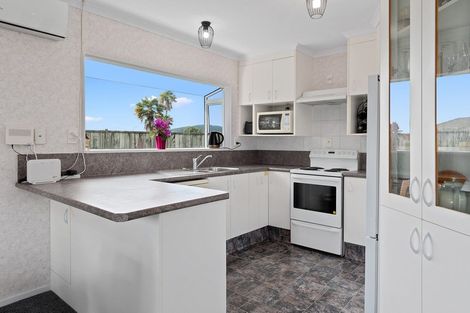 Photo of property in 9 Whitby Place, Welcome Bay, Tauranga, 3112