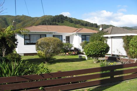 Photo of property in 34 Wellington Road, Wainuiomata, Lower Hutt, 5014