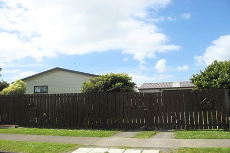 Photo of property in 1/8 Volta Place, Clendon Park, Auckland, 2103