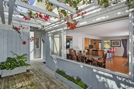 Photo of property in 22 Oxford Street, Whakapirau, Maungaturoto, 0583