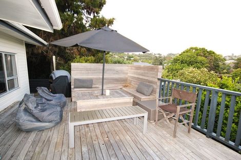 Photo of property in 2a Hammond Avenue, Hatfields Beach, Orewa, 0931