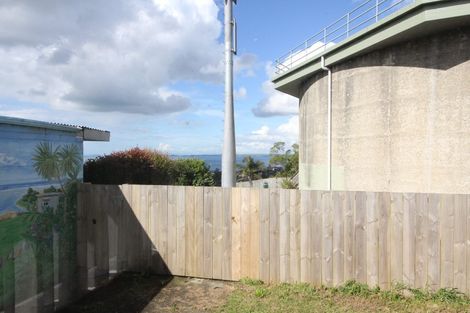 Photo of property in 519a East Coast Road, Murrays Bay, Auckland, 0630