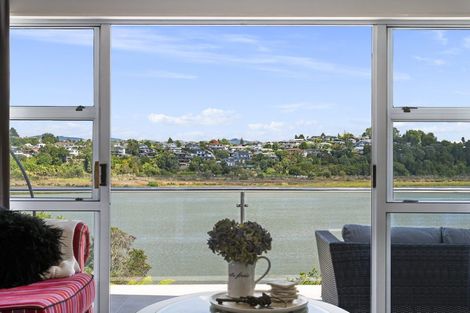 Photo of property in 28 Sunny Bay Road, Matua, Tauranga, 3110