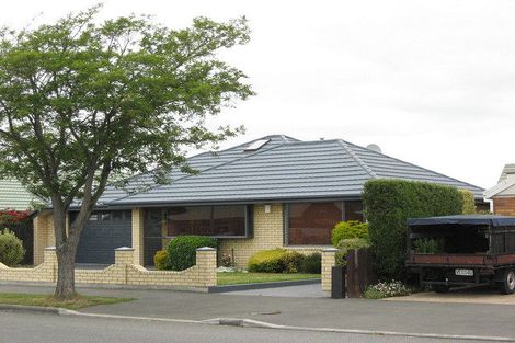Photo of property in 57 Queenspark Drive, Parklands, Christchurch, 8083