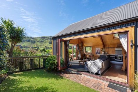 Photo of property in 37 Flinders Road, Heathcote Valley, Christchurch, 8022