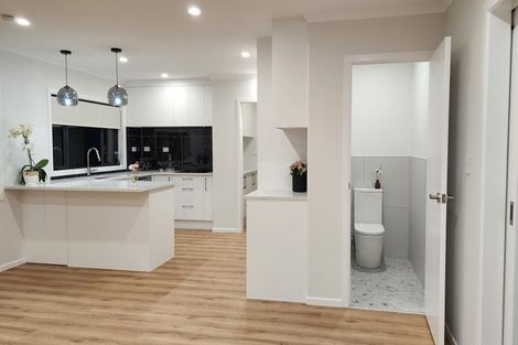 Photo of property in 10 Miramar Place, Pakuranga, Auckland, 2010