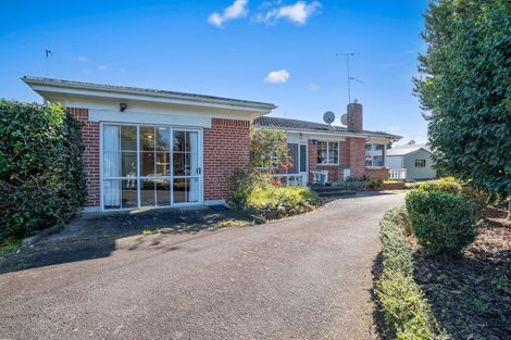 Photo of property in 229 Shakespeare Street, Leamington, Cambridge, 3432