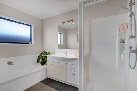 Photo of property in 4 James Drive, Bell Block, New Plymouth, 4312