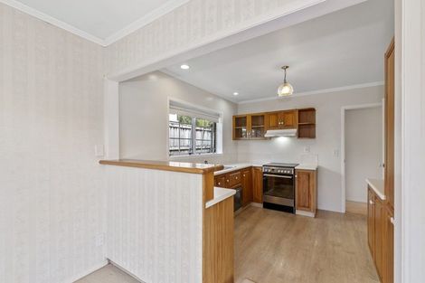 Photo of property in 33 White Heron Drive, Massey, Auckland, 0614