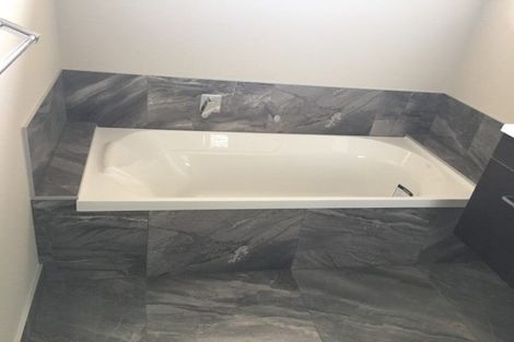 Photo of property in 68 Eriksen Road, Te Awa, Napier, 4110